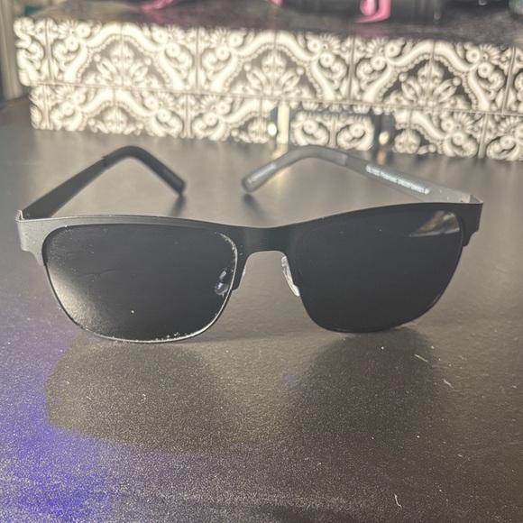 Foster Grant Accessories - Polarized Foster Grant Black Sunglasses